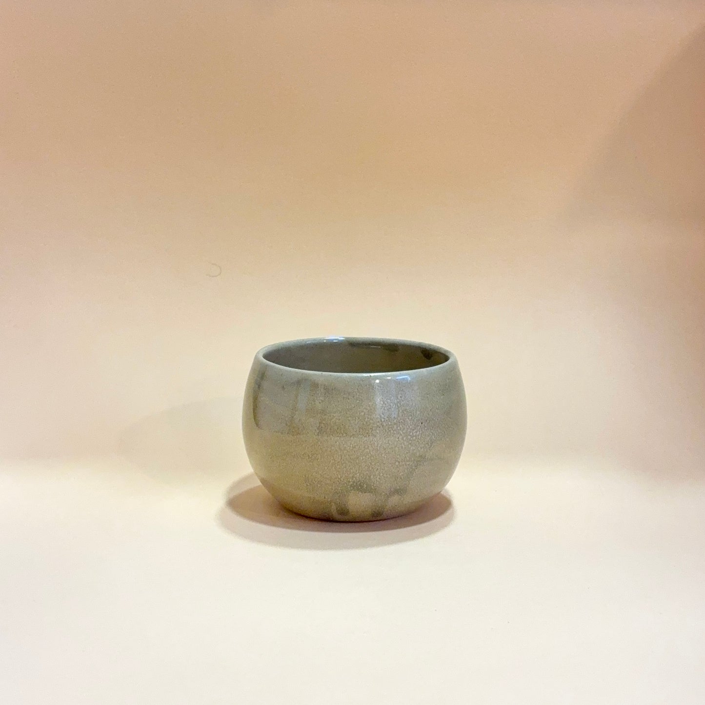 Tasse en céramique par Anïa Mouvet